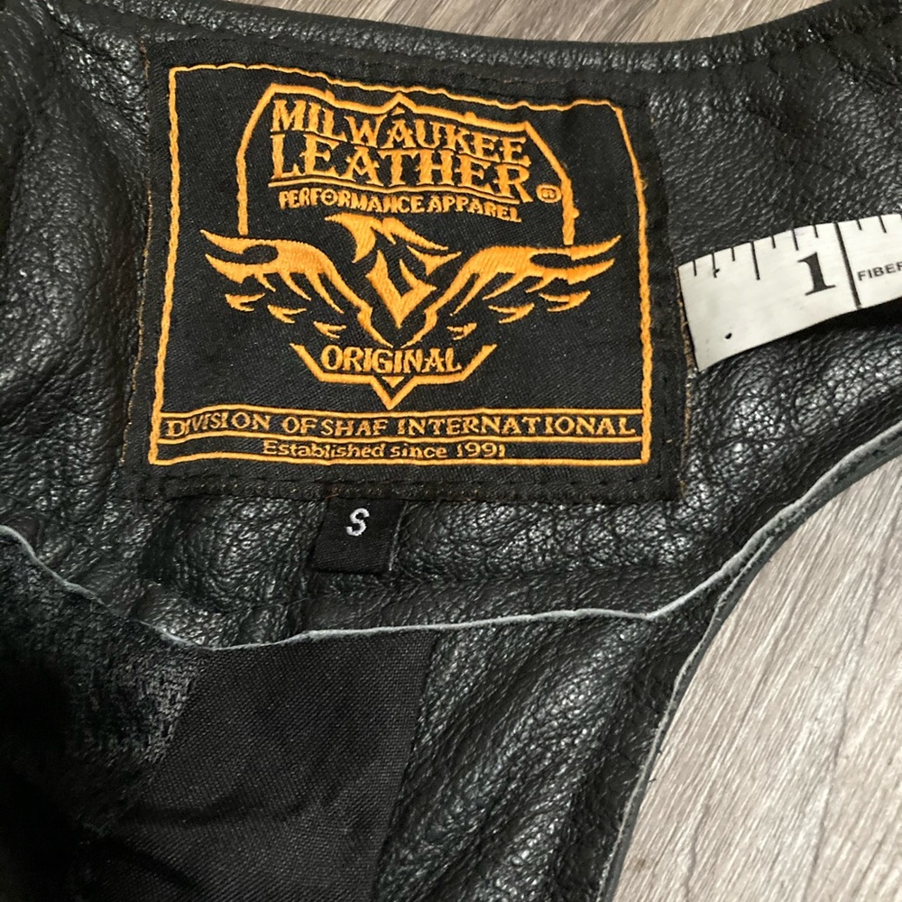 Milwaukee Black Classic Hip Pocket Leather Chaps S - Picture 6 of 7